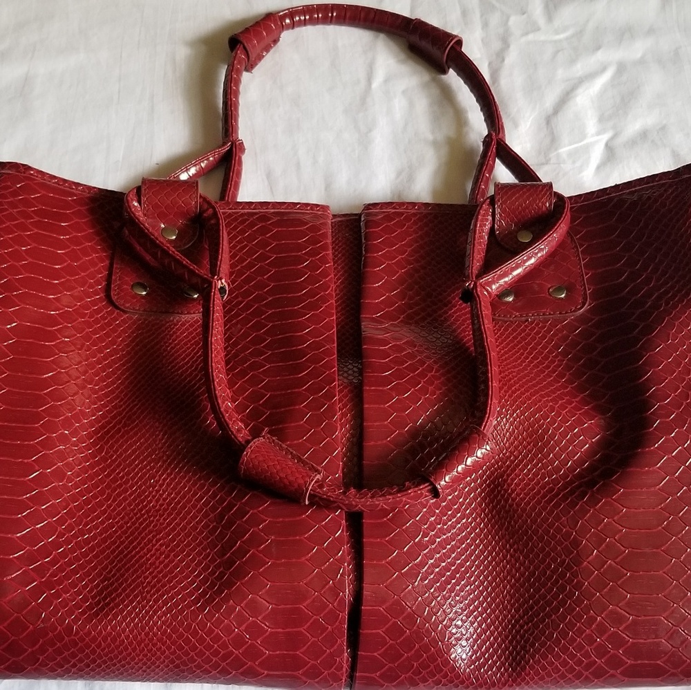 Elizabeth Arden Ruby Red Tote